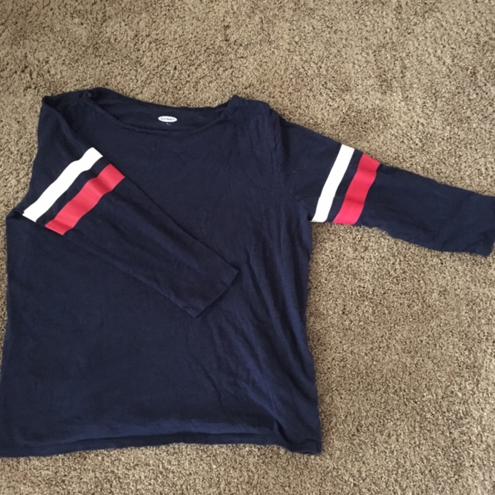 Old Navy t-shirt. Size XL.